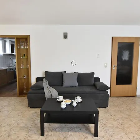 Relaxing With Smart Layout Daire *